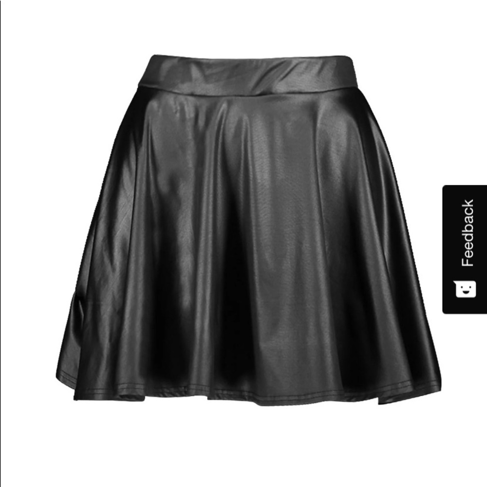 Faux leather mini skirt